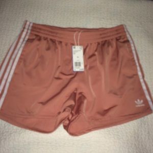 Adidas Originals Shorts ✨